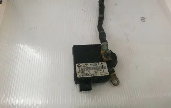 Audi A6 S6 C6 4F Power management control unit 4f0915181a