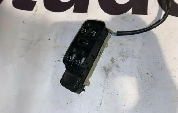 Mercedes-Benz C W203 Wing mirror switch A2038218051 2038218051