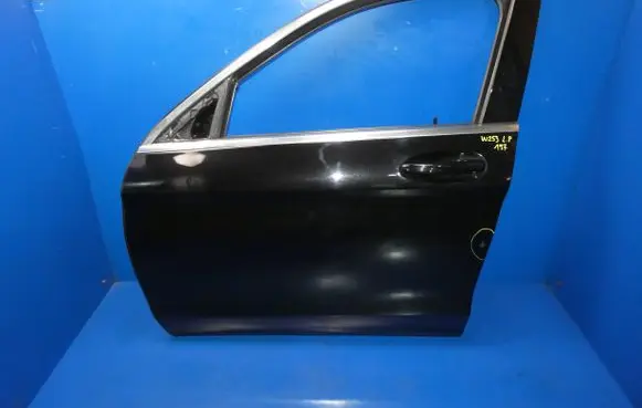 Mercedes-Benz GLC X253 C253 Front door 