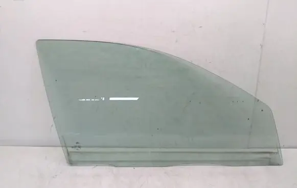 Ford Mondeo Mk III Front door window glass four-door 