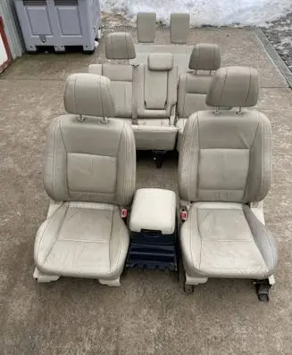 Mitsubishi Pajero Seat set 7-OSOBOWY