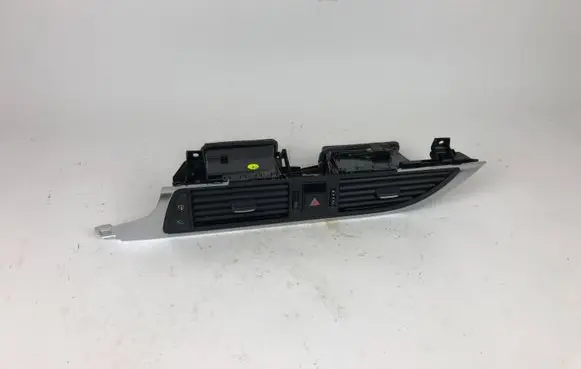 Audi A6 C7 Dash center air vent grill