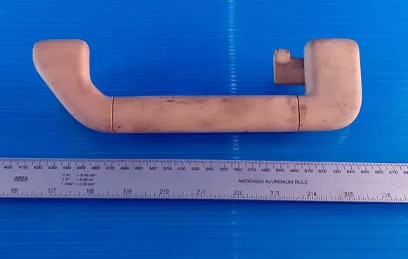 Volkswagen Touareg I Front interior roof grab handle 7L0857607A