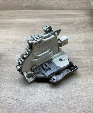 Audi A5 8T 8F Front door lock 8J2837016C RIGHTSIDE