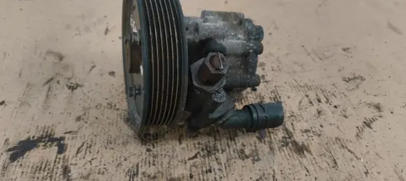 Opel Vivaro Power steering pump 8200357347