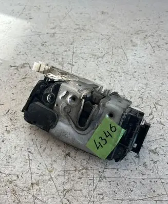 Mercedes-Benz Sprinter W906 Rear door lock 45041168