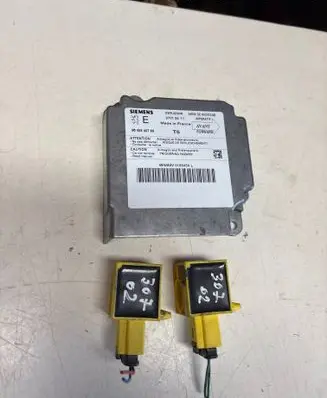 Peugeot 307 Airbag deployment crash/impact sensor 9635739780 5EK42908 63573978