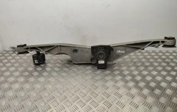 BMW 2 F45 Rear differential/diff mount bracket 6868778 686877801 6852896