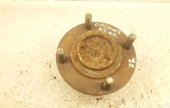 Mitsubishi Galant Rear wheel bearing hub 