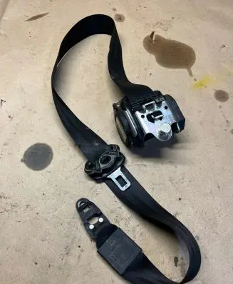 Audi A6 S6 C6 4F Front seatbelt 605405000