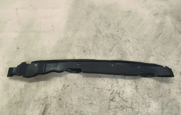 Nissan Murano Z52 Fender mounting bracket 631335AA0A