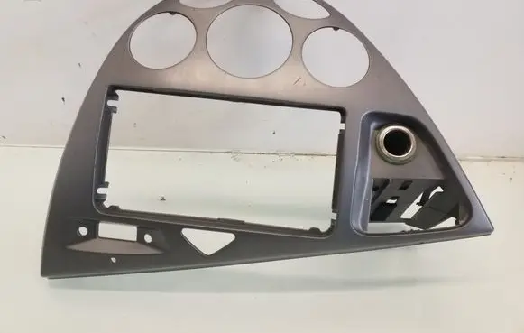Ford Focus Radio/GPS head unit trim 98ABA046A04A