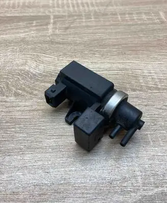 BMW 3 E90 E91 Turbo solenoid valve 2247906