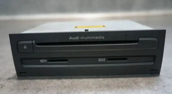 Audi A8 S8 D4 4H CD/DVD changer 4H0035666C