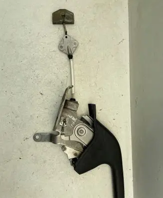 Mazda 2 Hand brake release handle 