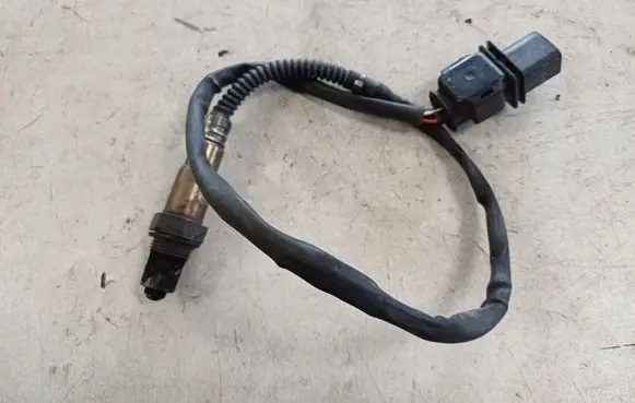 Volkswagen PASSAT B6 Lambda probe sensor 03G906262A 0281004042