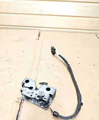 Cupra Born Engine bonnet/hood lock/catch 10B823509A 155102 212155755