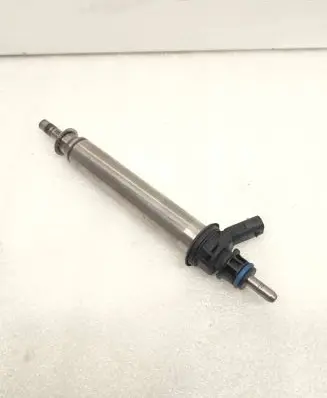 Mercedes-Benz GLS X166 Fuel injector A2560700187 0261500397