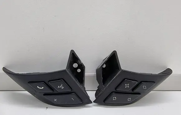 BMW 5 E60 E61 Steering wheel buttons/switches 6935834 6935833