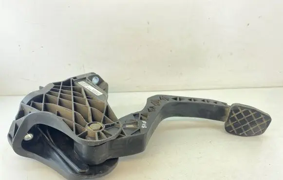 Volkswagen Golf V Clutch pedal 1K1721059AD