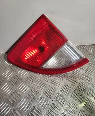 Tailgate rear/tail lights
