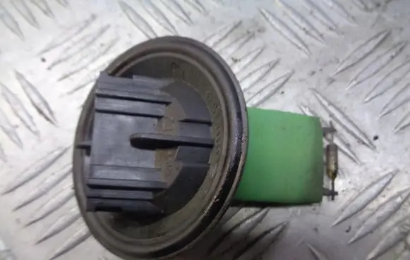 Seat Ibiza III (6L) Heater blower fan relay 