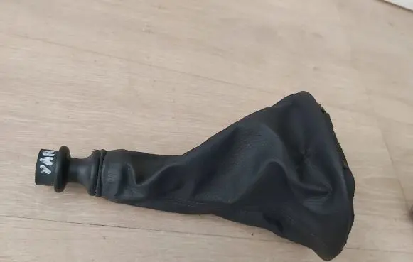 Toyota Yaris Handbrake lever cover (leather/fabric) YARISIIMIESZEK6B