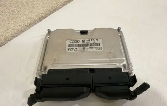 Audi A4 S4 B6 8E 8H Engine control unit/module 038906019CG