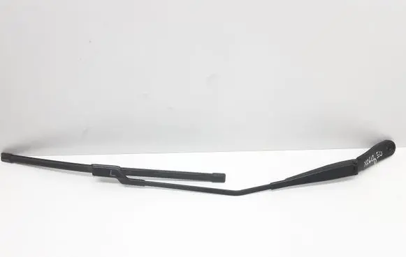 Volvo XC60 Front wiper blade arm 30753526