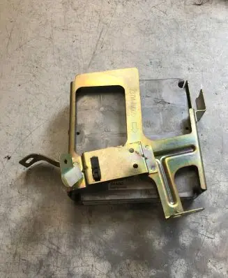 Nissan Primera Engine control unit/module 23710AU605