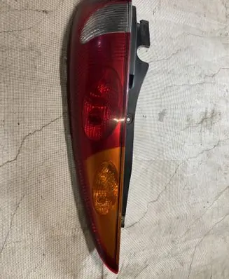 Nissan Almera Tino Rear/tail lights