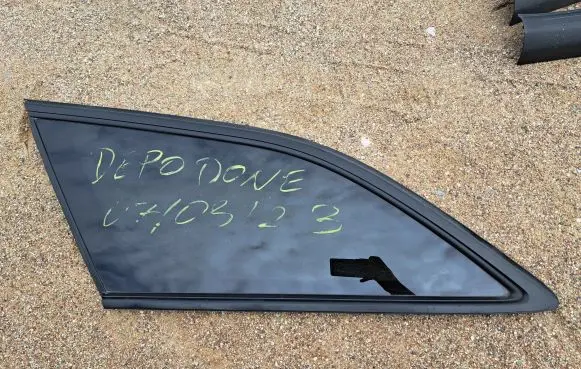 Ford Mondeo MK V Rear side window 43R001090