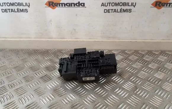 Mercedes-Benz C W205 Fuse module A2229063202