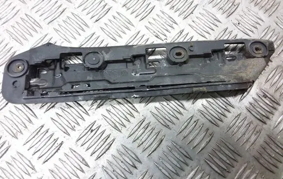 Volkswagen Touran I Front bumper mounting bracket 1T0807050