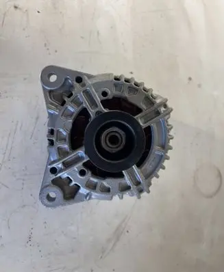 Renault Master II Generator/alternator 0124525133