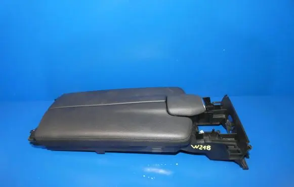 Mercedes-Benz CLS C218 X218 Armrest