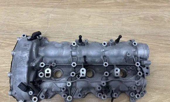 Mercedes-Benz C W205 Rocker cam cover A2760162700