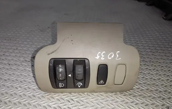Renault Scenic II - Grand scenic II Headlight level height control switch 8200140985GC