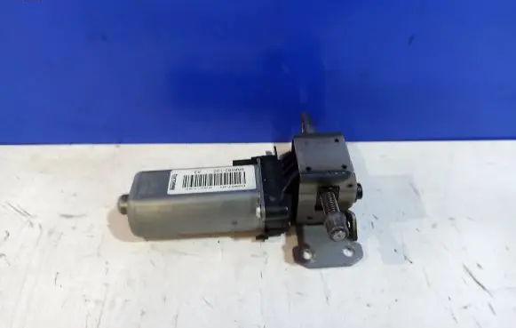 Volvo S80 Seat adjustment motor 32206030