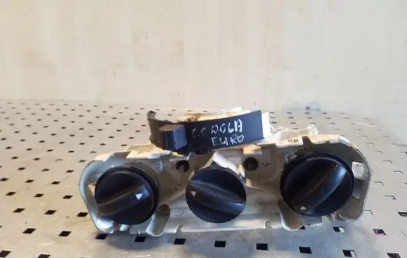 Toyota Corolla E120 E130 Climate control unit 1559112240