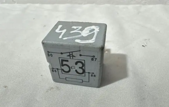 Skoda Fabia Mk2 (5J) Other relay 141951253B 12V40A 20240072