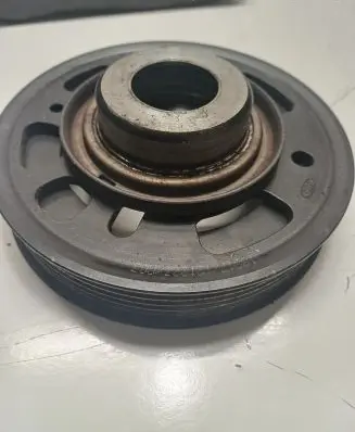 Ford Focus Crankshaft pulley CM5G6316HB