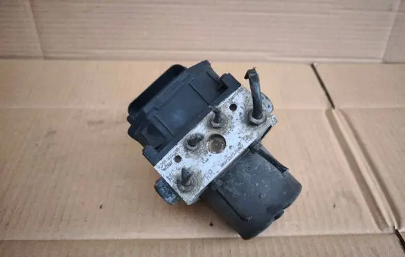 Ford Mondeo Mk III ABS Pump 0265800014 3S712M110AA 0265222030