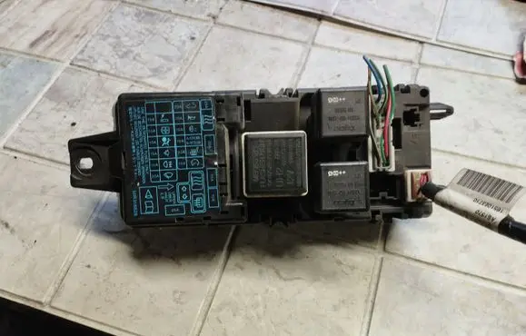 Mitsubishi Space Star Fuse module MB953355