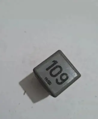 Volkswagen Transporter - Caravelle T5 Other relay 1J0906381A V23134B63X396