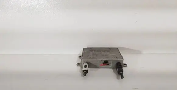 Mercedes-Benz S W221 Antenna control unit 2118200885