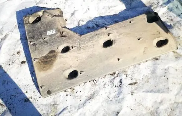 Engine splash shield/under tray