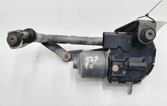 Volkswagen Touran I Front wiper linkage and motor 1T0955119C 1T0955023E