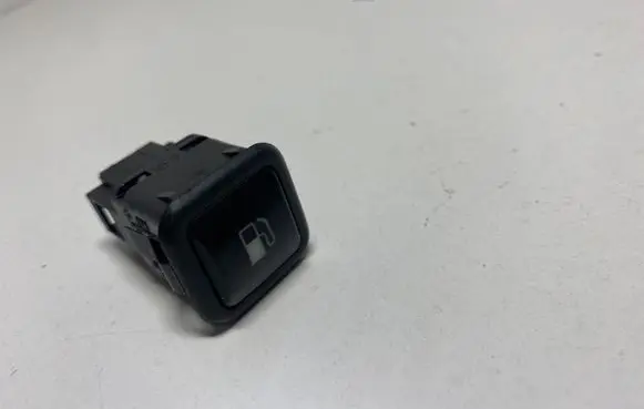 Volkswagen PASSAT B5 Fuel tank opening switch 03000310