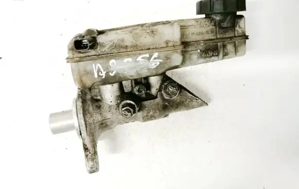 Renault Megane III Master brake cylinder 460910009r